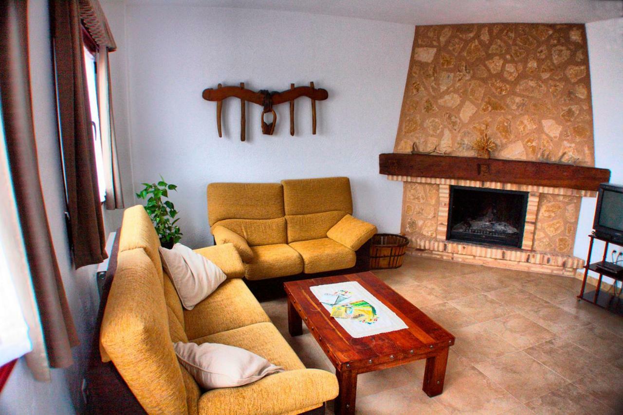 Casa Rural Ca'L Gonzalo Almazán Exterior photo